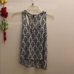 Black and white summery shirt